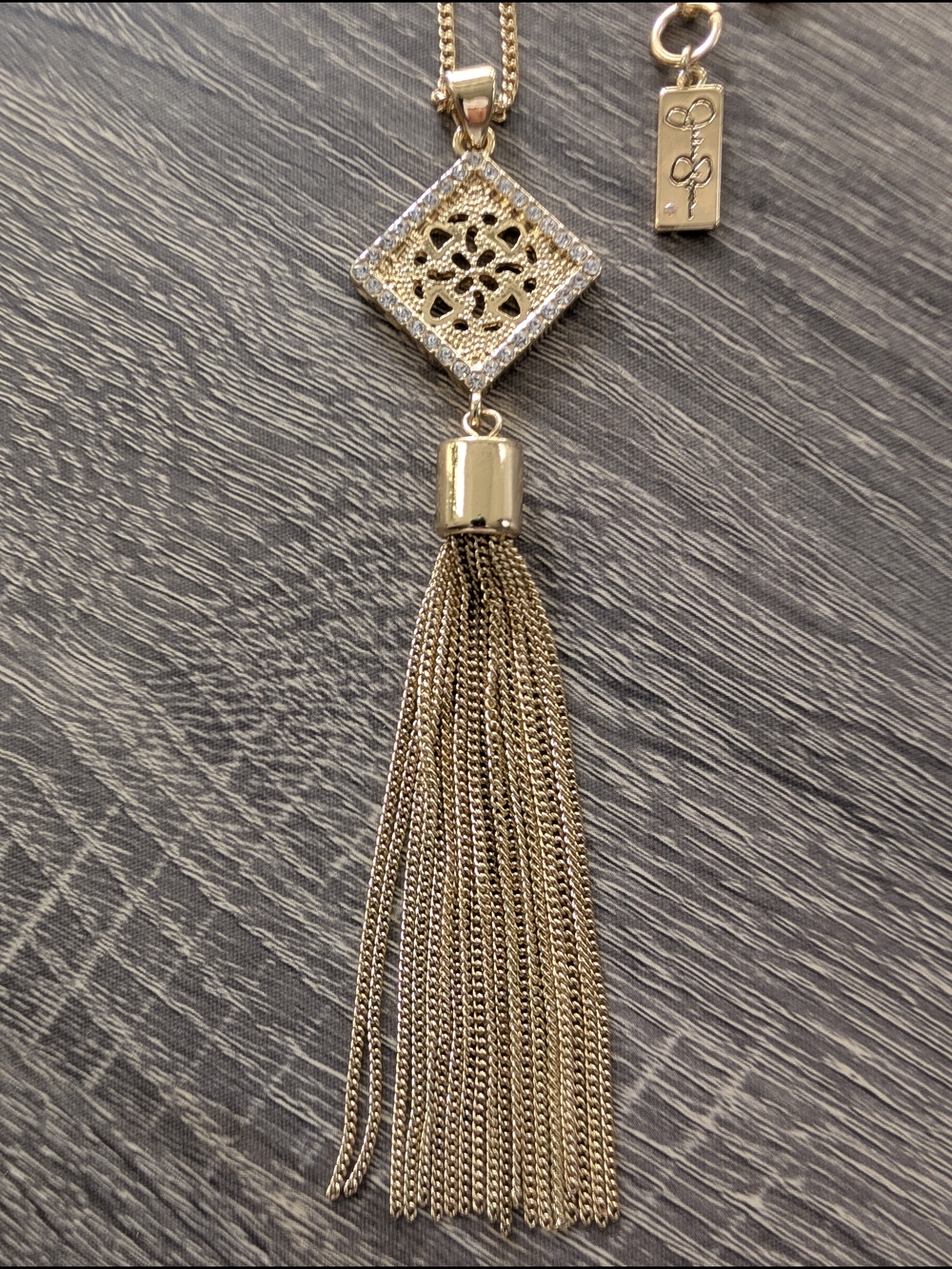 NWT Jessica Simpson LongGold Filigree Square Pendant Necklace with Crystal Trim